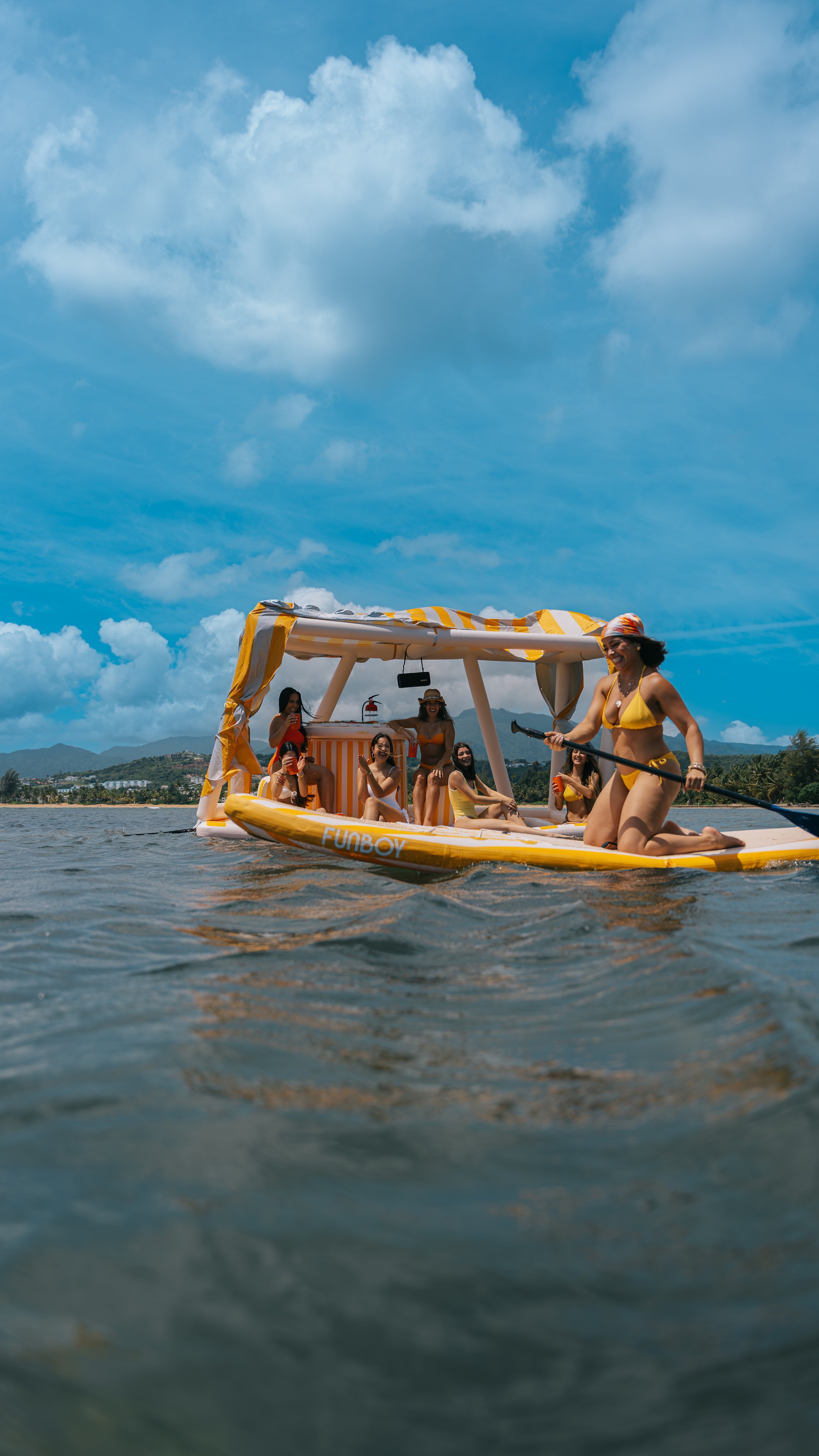 Sol Celestial – Experiencia Flotante Privada en Puerto Rico (Hasta 6 personas)